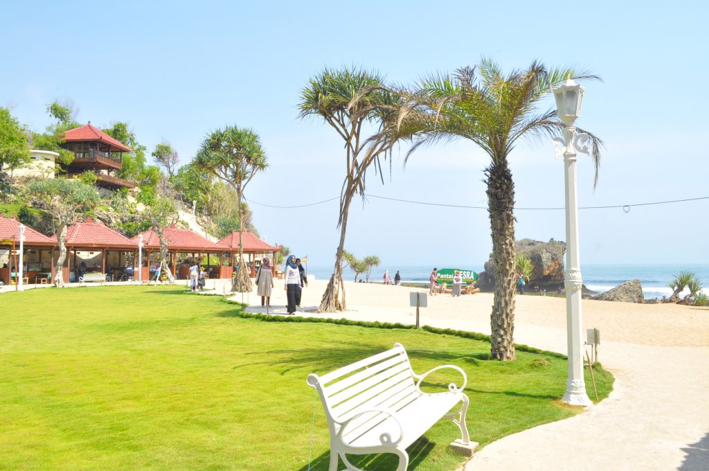 Suasana Pantai Mesra Gunungkidul
